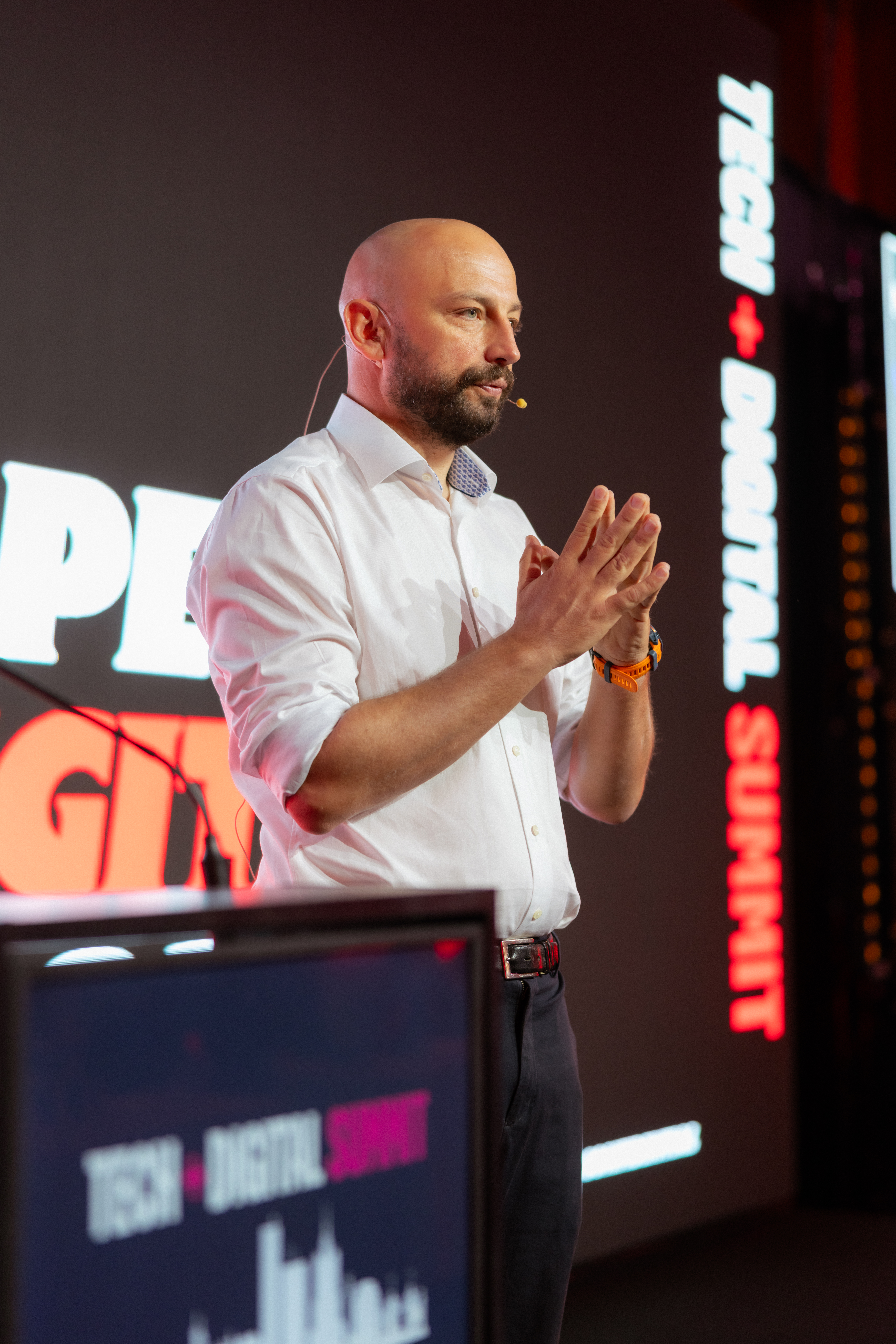 Pawel Luberadzki during a public speaking session